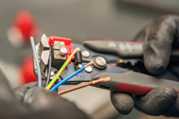 Best Electrical Installation Contractor  in Elm Creek, TX